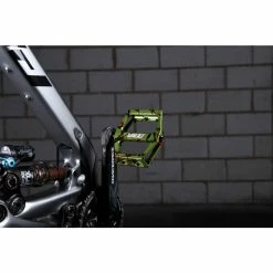 DMR Vault Limited Edition Pedal -Promos Pédales et pièces Boutique DMR Liquid Camo Pedal Feature 1